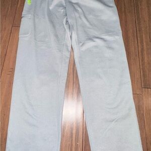 Under Armour Men’s Large Light Gray Joggers